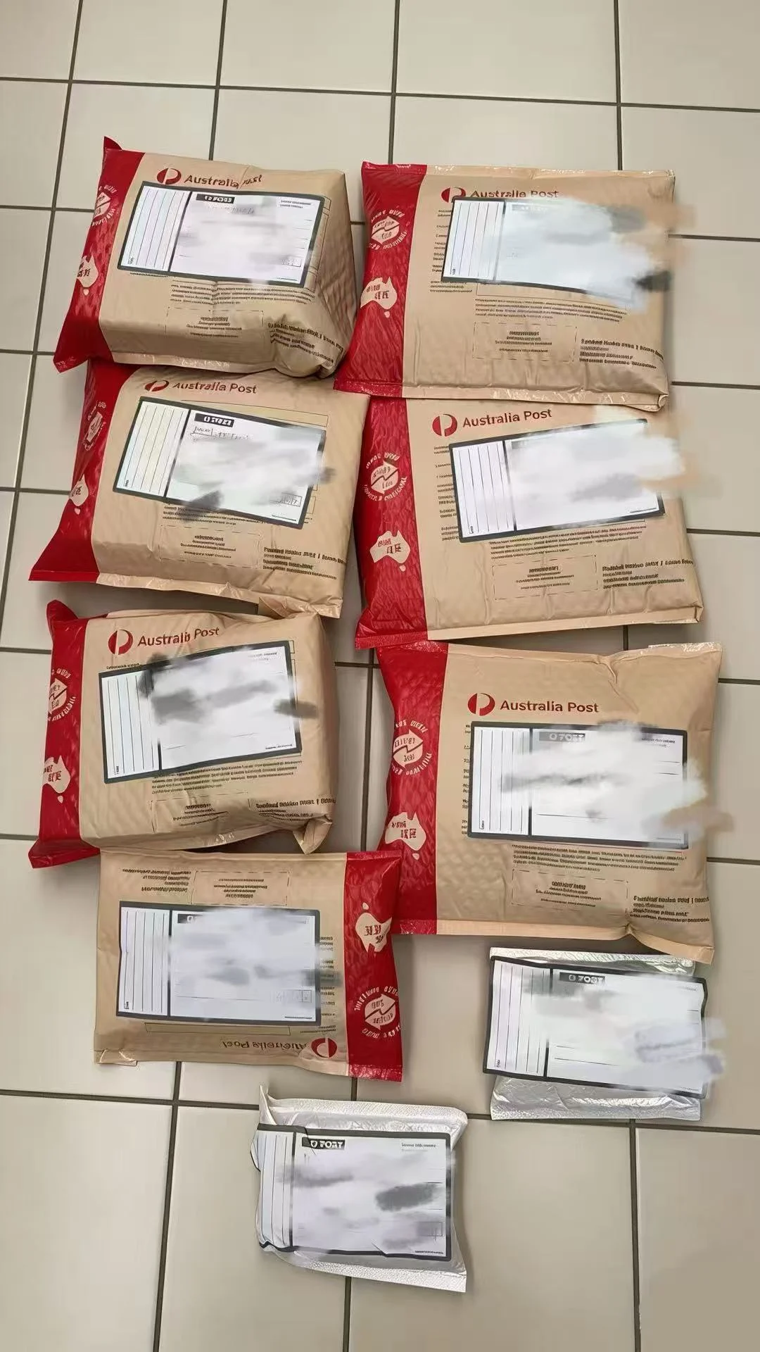 Wala team packing wholesale vape orders in Sydney warehouse